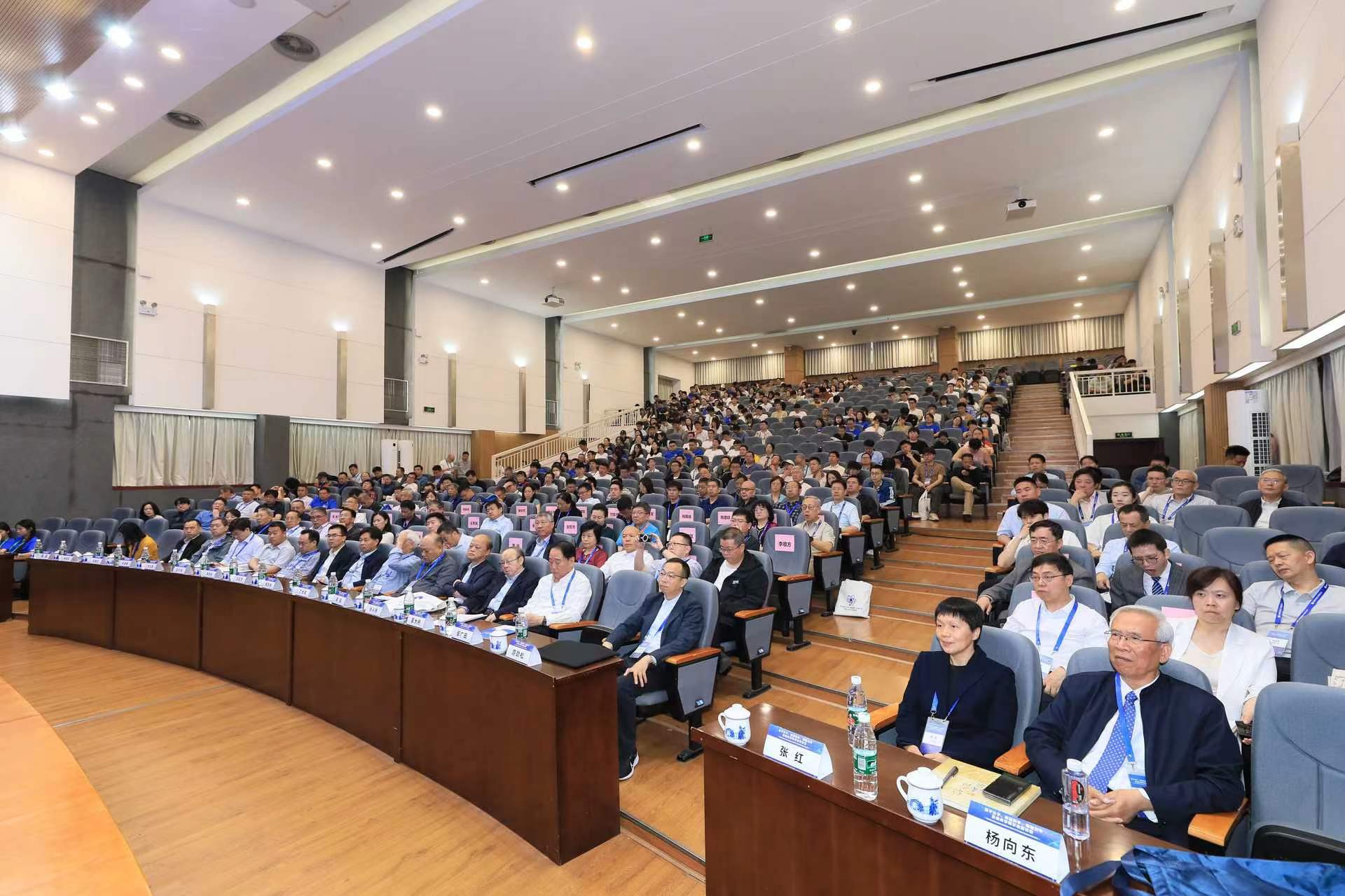 1714967532988033.jpg 1714967532988033.jpg